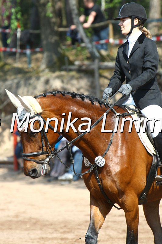 204M2508_Geraldine_Stil E.JPG